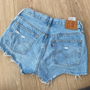 Levi’s 501 shorts size W26